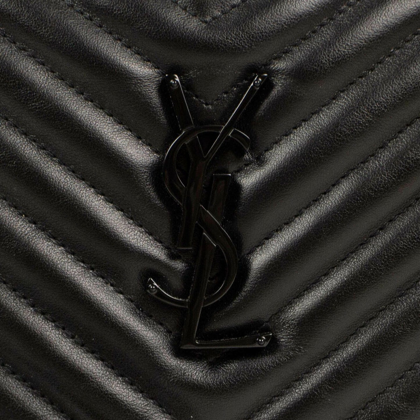 Lou Quilted Leather Camera Handbag - Black