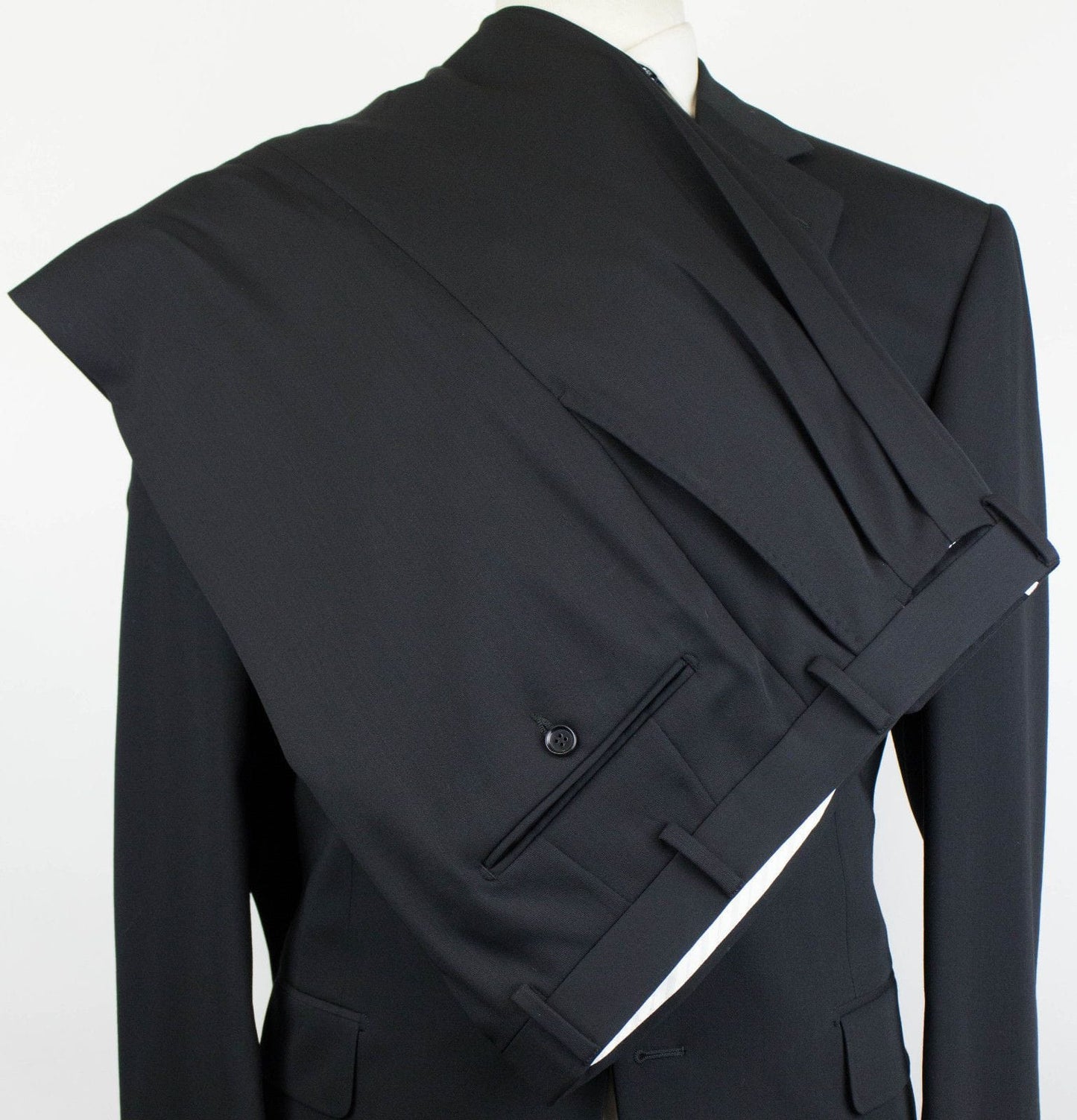 Wool 3 Roll 2 Button Suit - Black