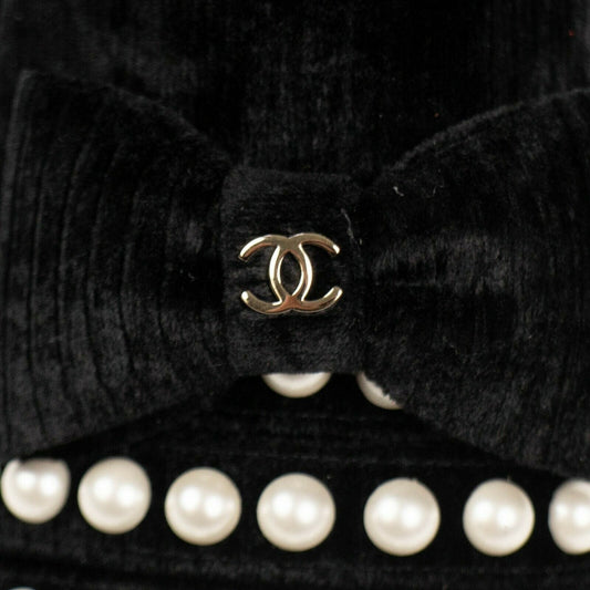 Velvet Logo Pearl And Bow Loafer Flats - Black